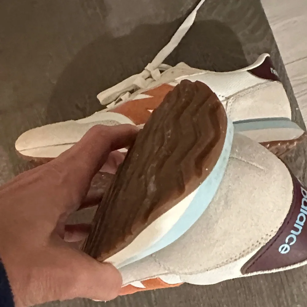 New Balance women's sneaker Cream and Orange Sneakers ws237 9 - Picture 6 of 6